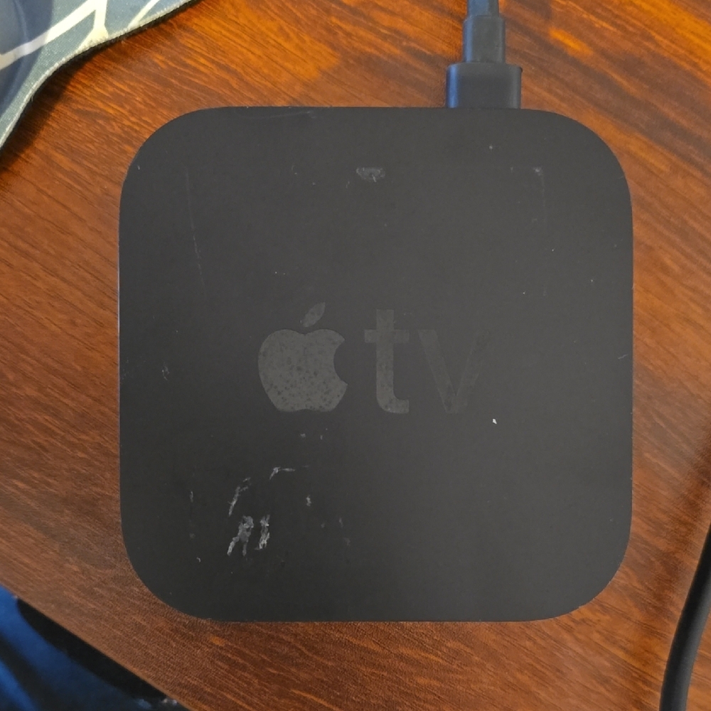 Apple Tv, 1st Generation 4k - Picture 4 of 6